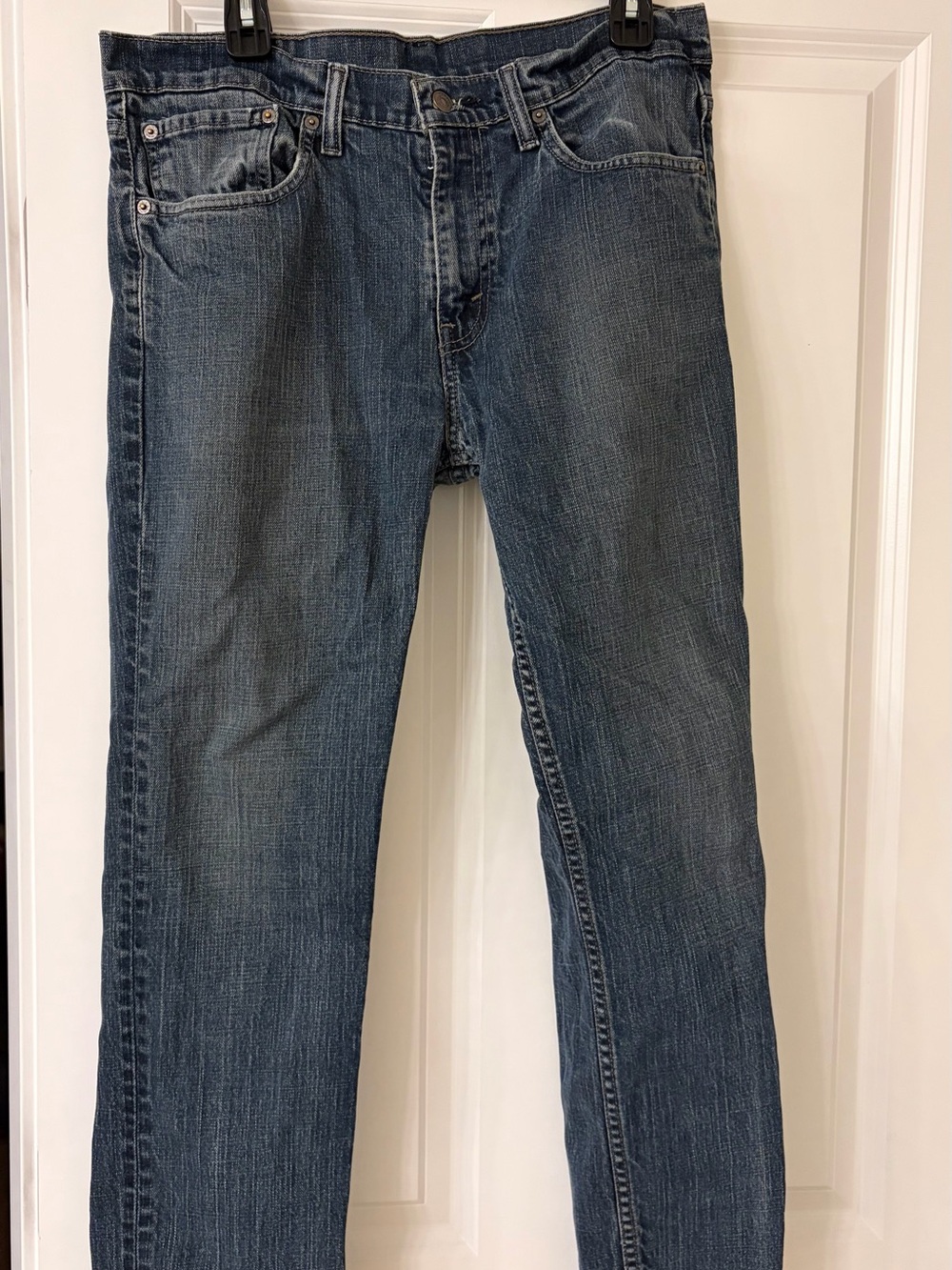Levi's Slim Fit Jeans in Dark Blue Wash